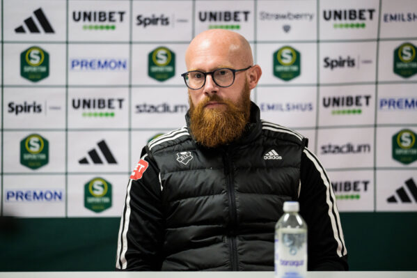 Mölder får lämna Östers IF